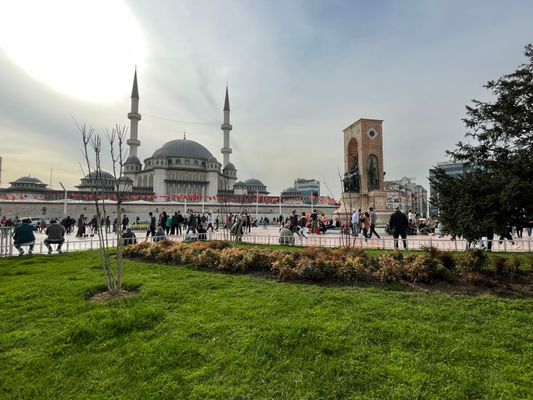 伊斯坦堡自由行塔克辛廣場